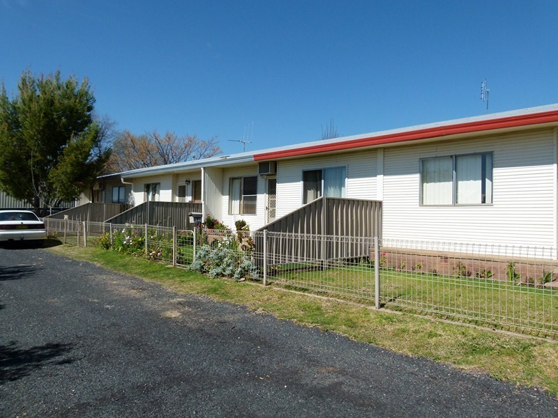 4 Little Underwood Street, Forbes NSW 2871