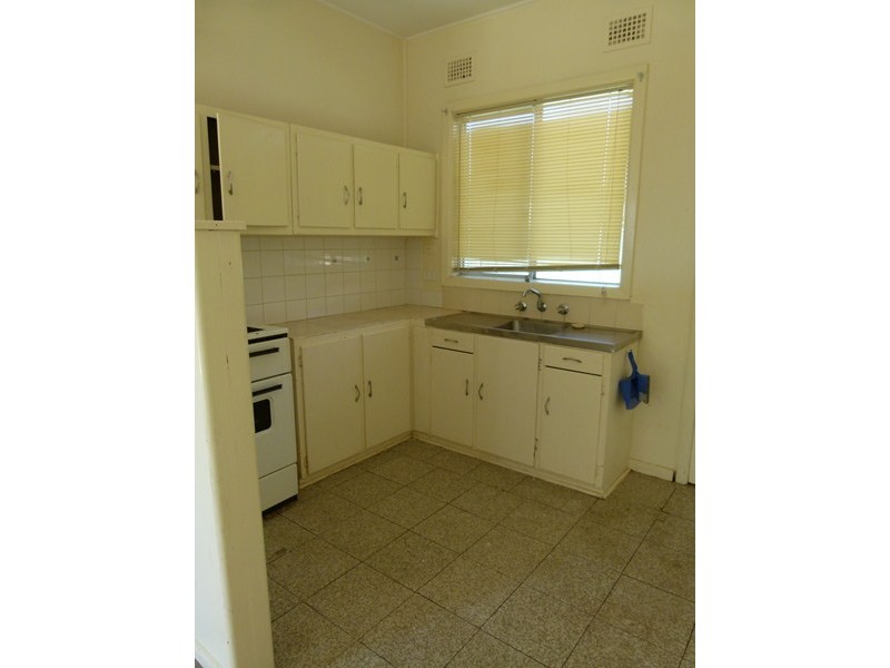 4 Little Underwood Street, Forbes NSW 2871