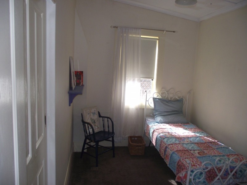 21 Armstrong Street, Parkes NSW 2870