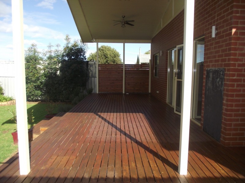 21 Armstrong Street, Parkes NSW 2870