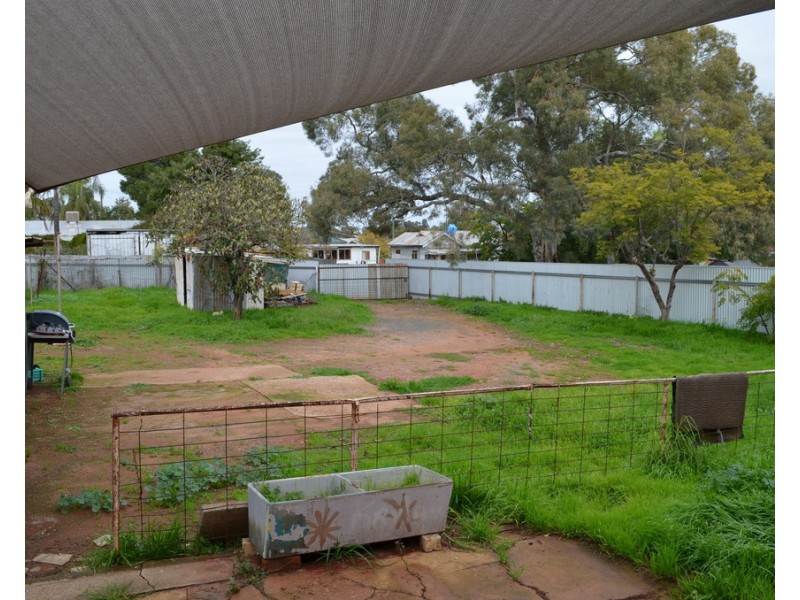 8 Brady Street, Condobolin NSW 2877