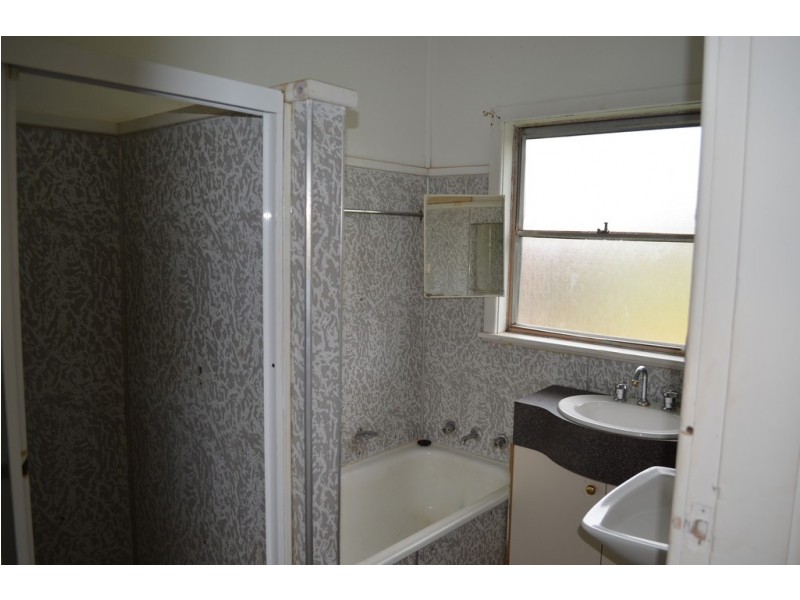 8 Brady Street, Condobolin NSW 2877