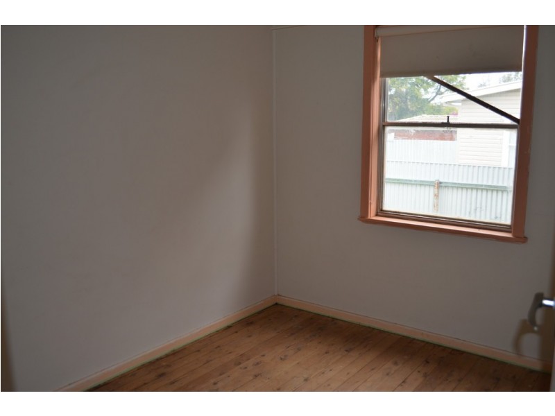 8 Brady Street, Condobolin NSW 2877