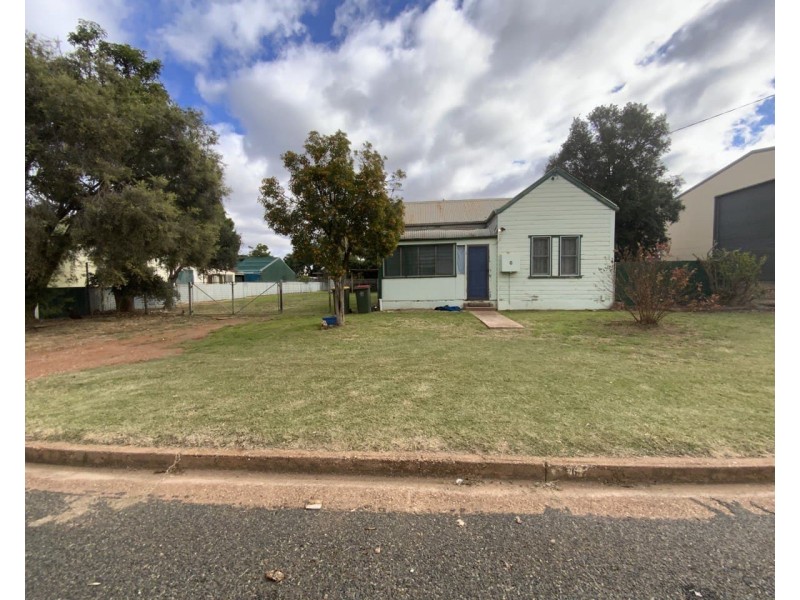 6 Hay Street, Condobolin NSW 2877