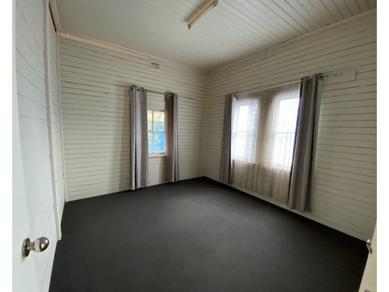 6 Hay Street, Condobolin NSW 2877