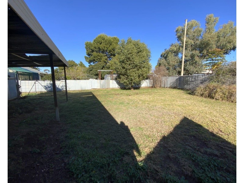6 Hay Street, Condobolin NSW 2877