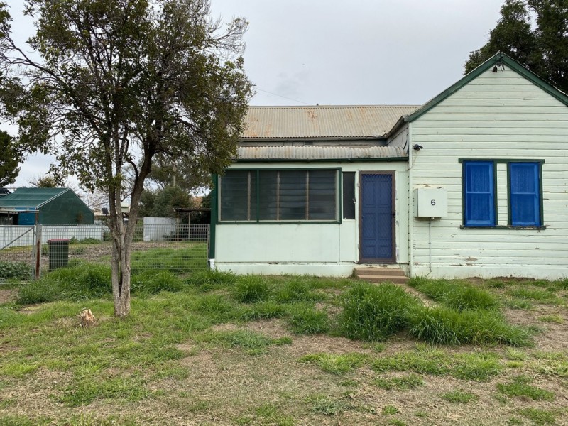 6 Hay Street, Condobolin NSW 2877