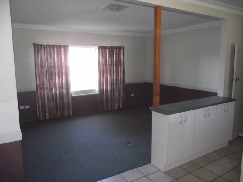 22 Thornbury Street, Parkes NSW 2870
