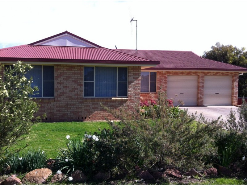 24 Fisher Street, Parkes NSW 2870