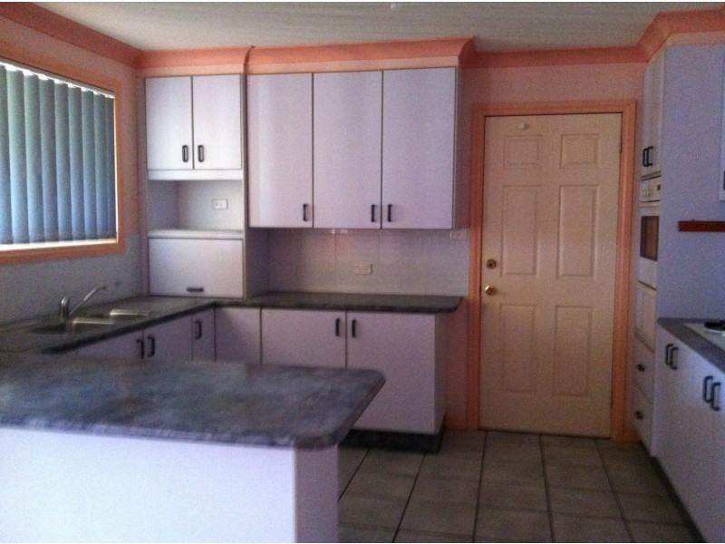 24 Fisher Street, Parkes NSW 2870