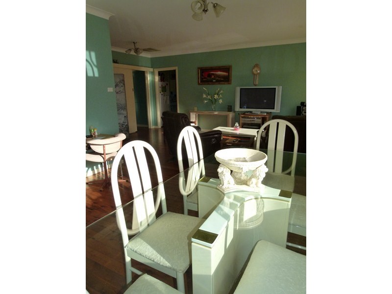 10 Bartley Street, Forbes NSW 2871