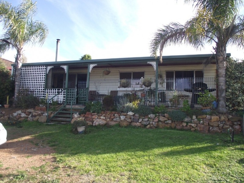 20 Howard Street, Parkes NSW 2870