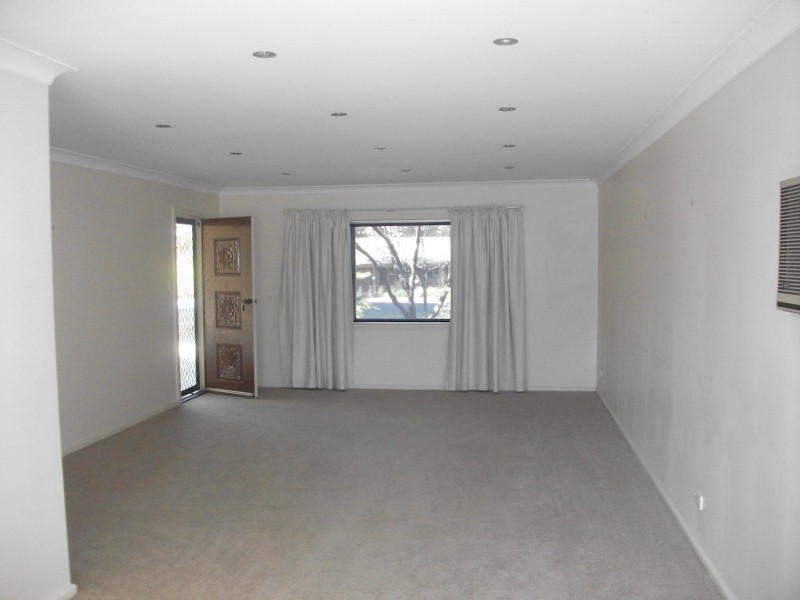 7 GRAF ST, Condobolin NSW 2877