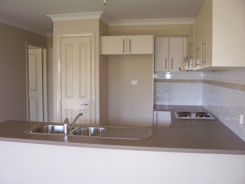 1/80 Close Street, Parkes NSW 2870