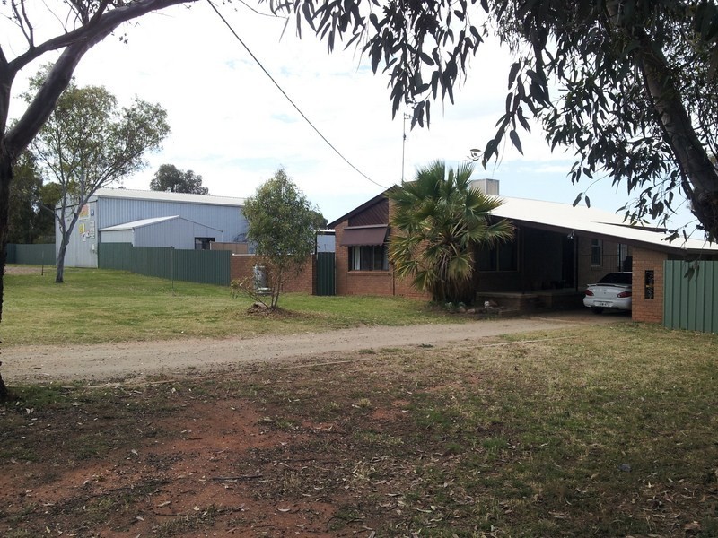 2 Brahman Street, Forbes NSW 2871