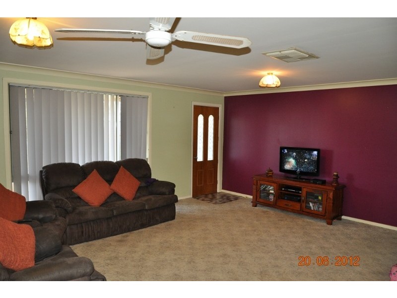 11 Oberon Street, Eugowra NSW 2806