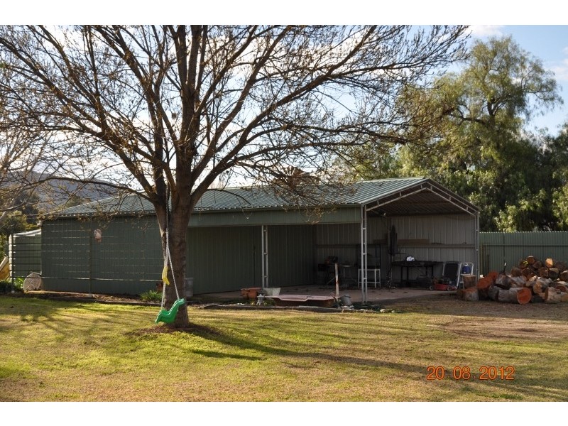 11 Oberon Street, Eugowra NSW 2806