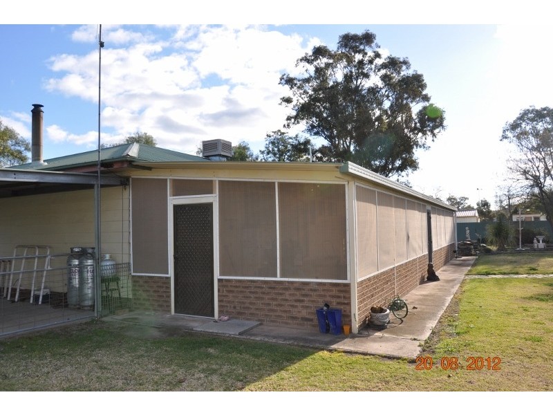 11 Oberon Street, Eugowra NSW 2806