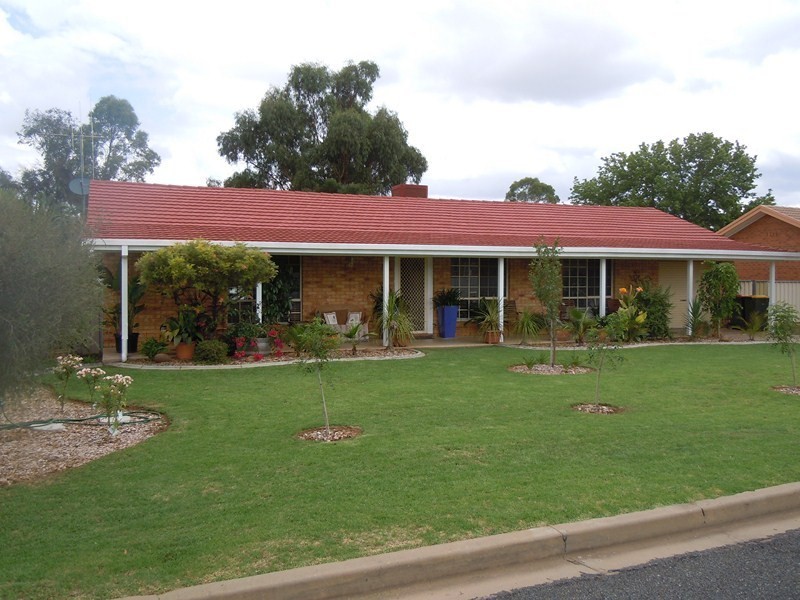 11 Thames Street, Forbes NSW 2871