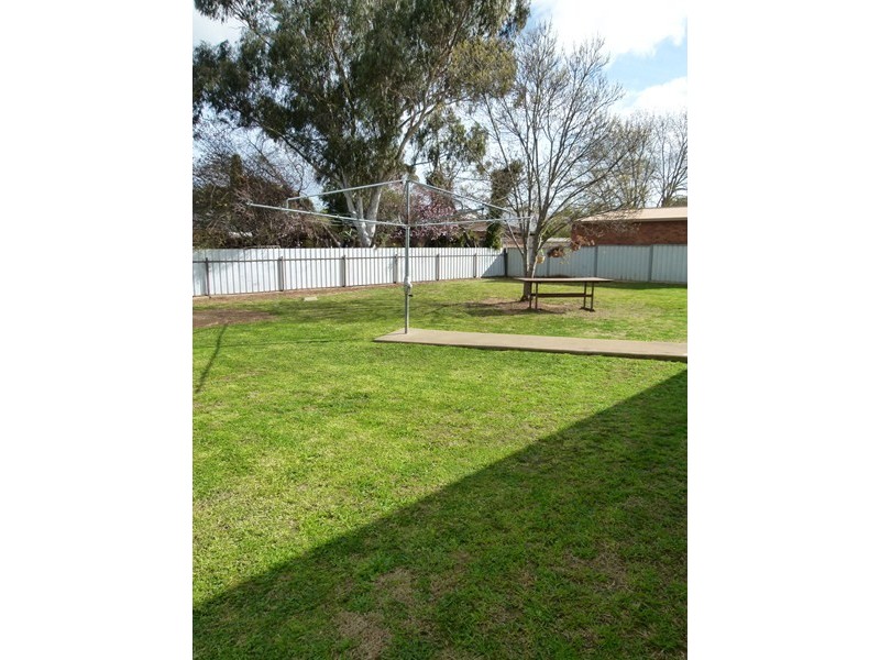 11 Thames Street, Forbes NSW 2871