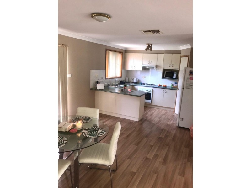6 Koala Street, Parkes NSW 2870