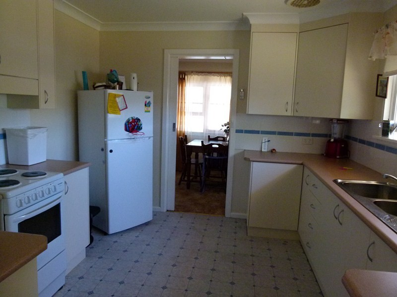 8 Dawson, Forbes NSW 2871