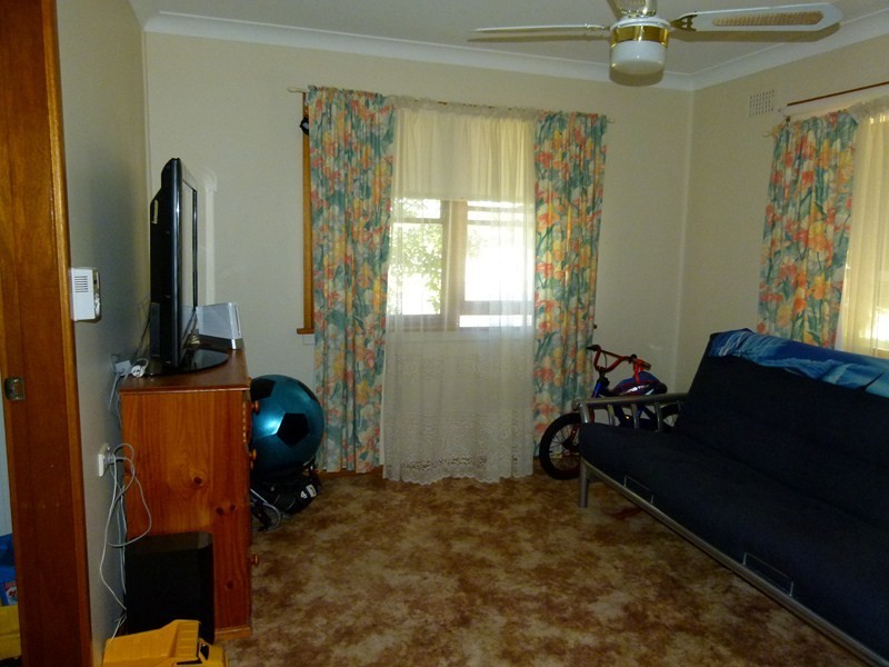 8 Dawson, Forbes NSW 2871