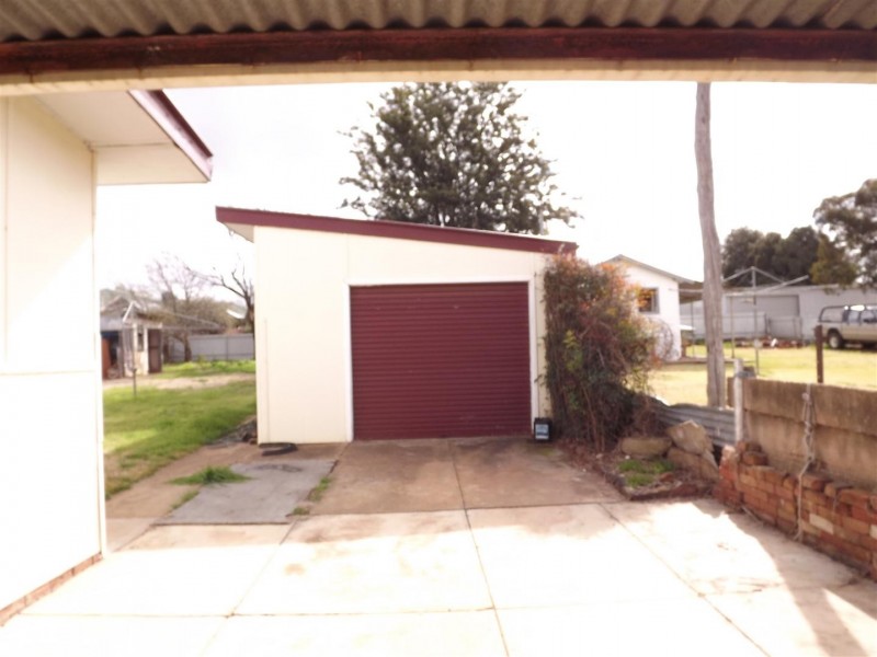 22 Pearce Street, Parkes NSW 2870