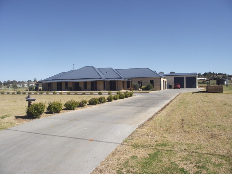 300 Nash Street, Parkes NSW 2870