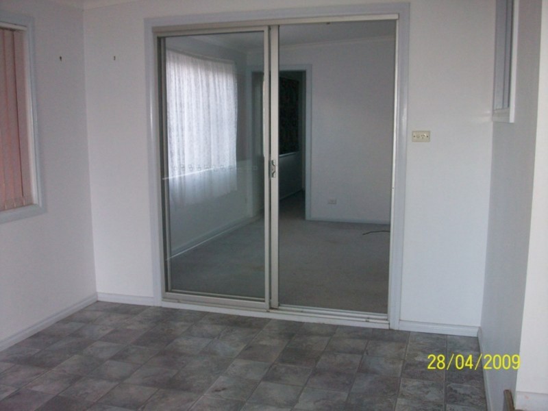 7 Faull Crescent, Parkes NSW 2870