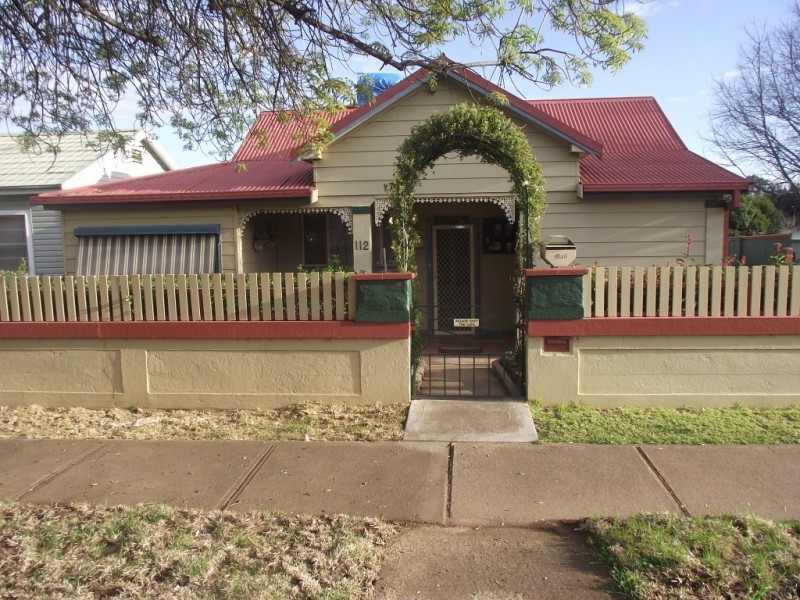 112 Clarinda Street, Parkes NSW 2870