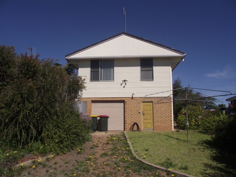 10 Bushman Street, Parkes NSW 2870