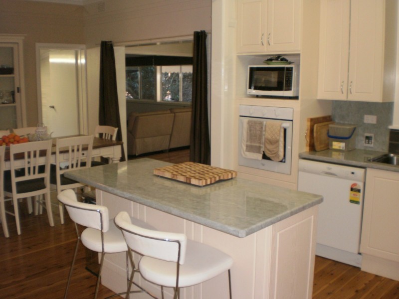 64 Orange Street, Parkes NSW 2870