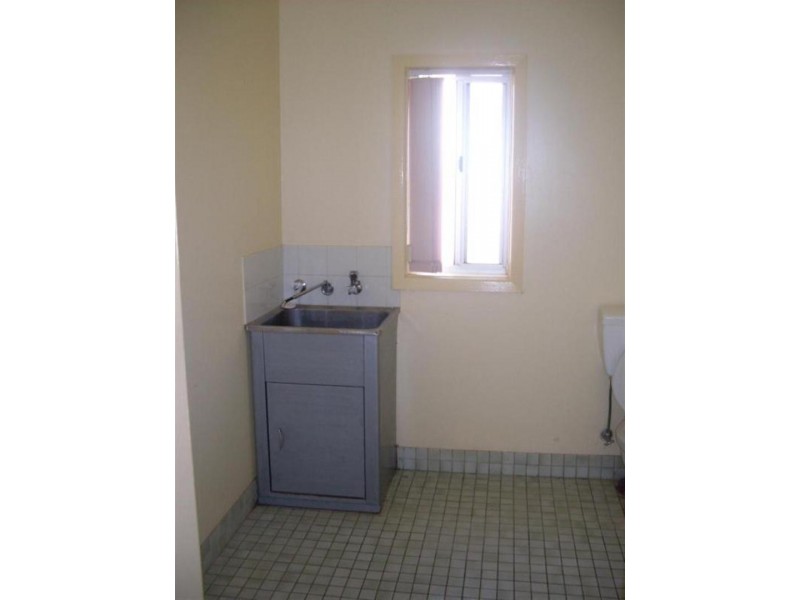 10 Howard Street, Parkes NSW 2870