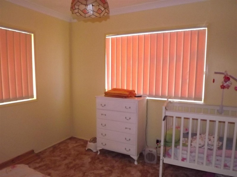 10 Howard Street, Parkes NSW 2870