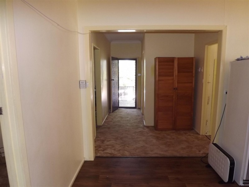 10 Howard Street, Parkes NSW 2870