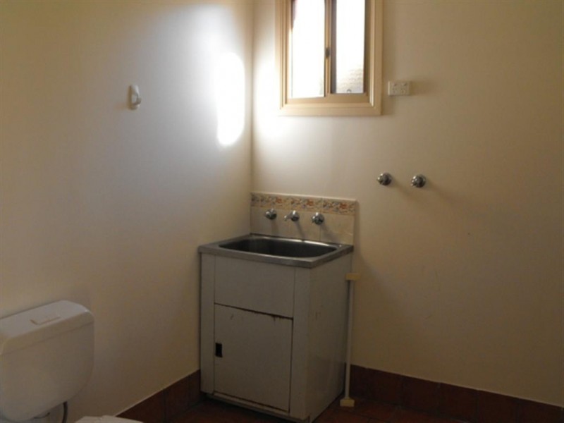 26 Elizabeth Street, Parkes NSW 2870