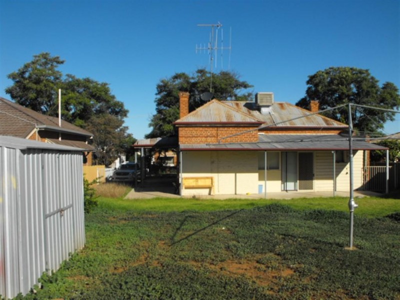 26 Elizabeth Street, Parkes NSW 2870