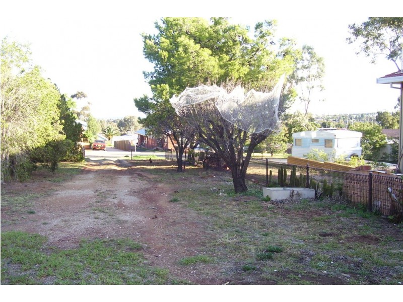 55 Rose, Parkes NSW 2870
