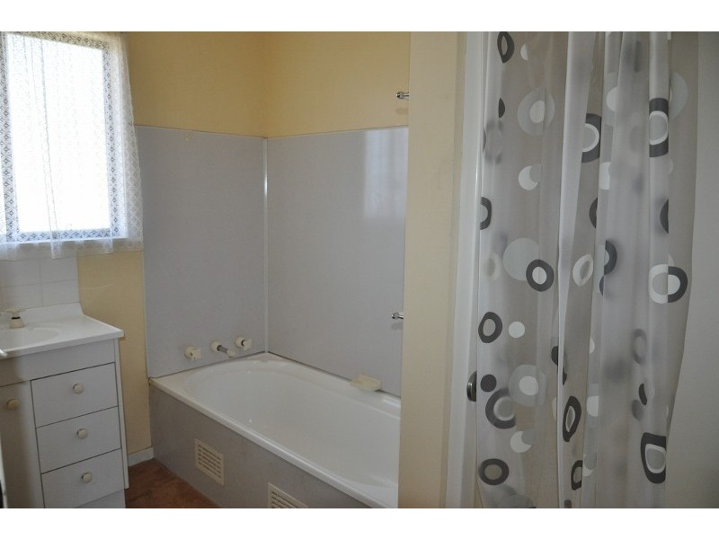 26 Pye Street, Eugowra NSW 2806