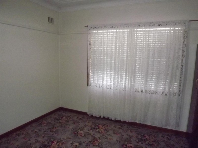 7 Belmore Avenue, Parkes NSW 2870