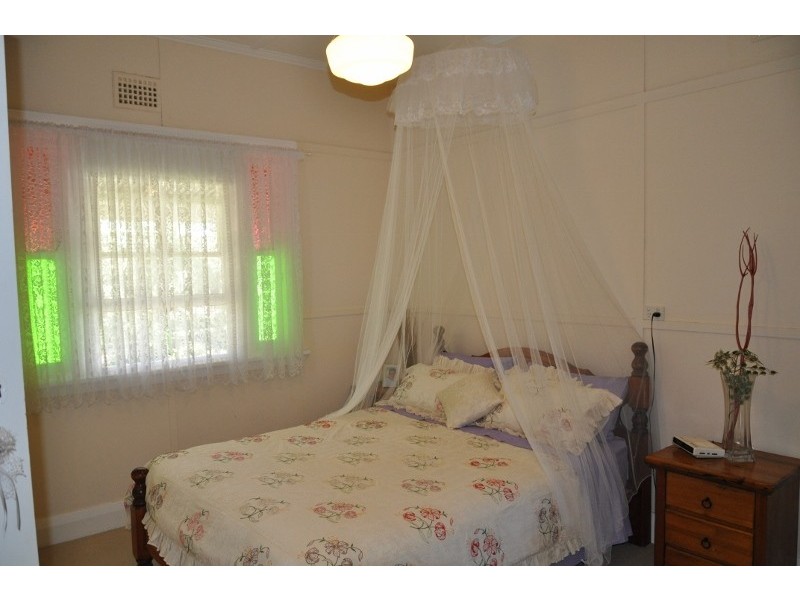 6 Grevillea Avenue, Eugowra NSW 2806