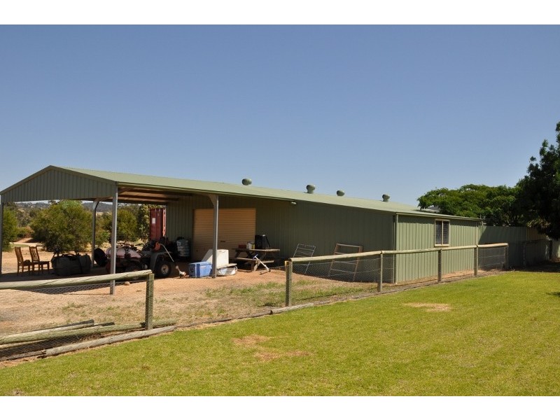 8222 The Escort Way, Eugowra NSW 2806