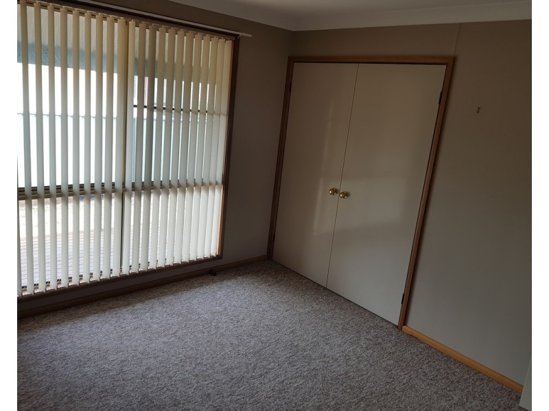 6 Koala Street, Parkes NSW 2870