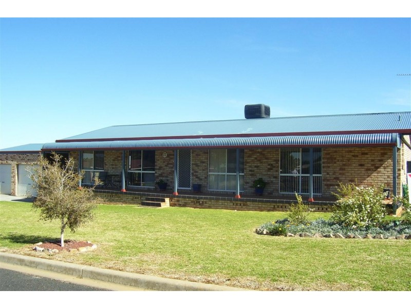 21 Koala Street, Parkes NSW 2870