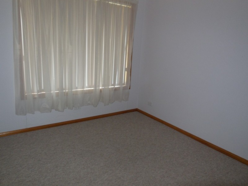 21 Koala Street, Parkes NSW 2870