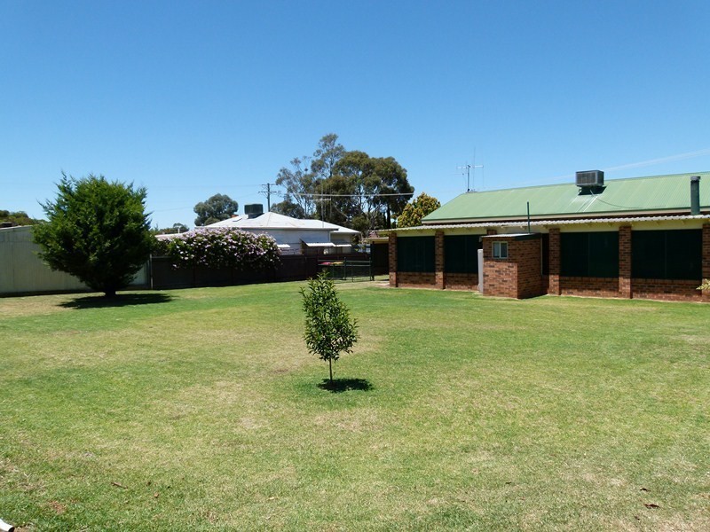 6 bathurst Street, Forbes NSW 2871
