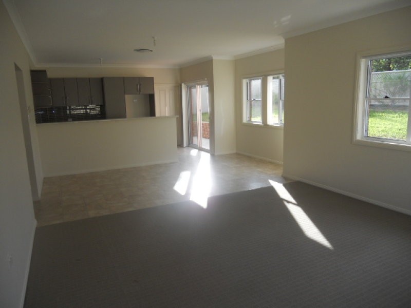 Unit 1 and 2 5a Kookaburra Street, Parkes NSW 2870