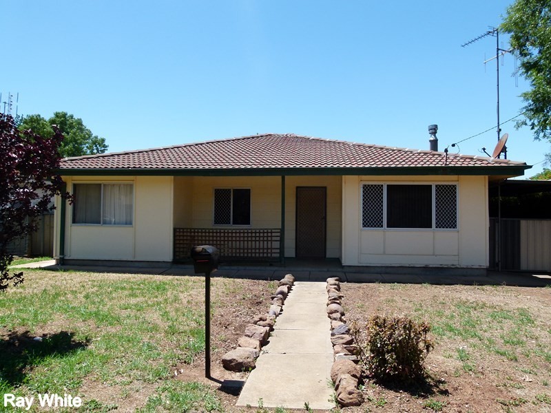 13 Weelong Place, Forbes NSW 2871