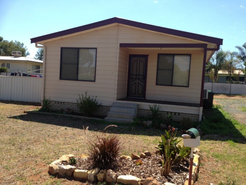 1 Adams Ave, Condobolin NSW 2877